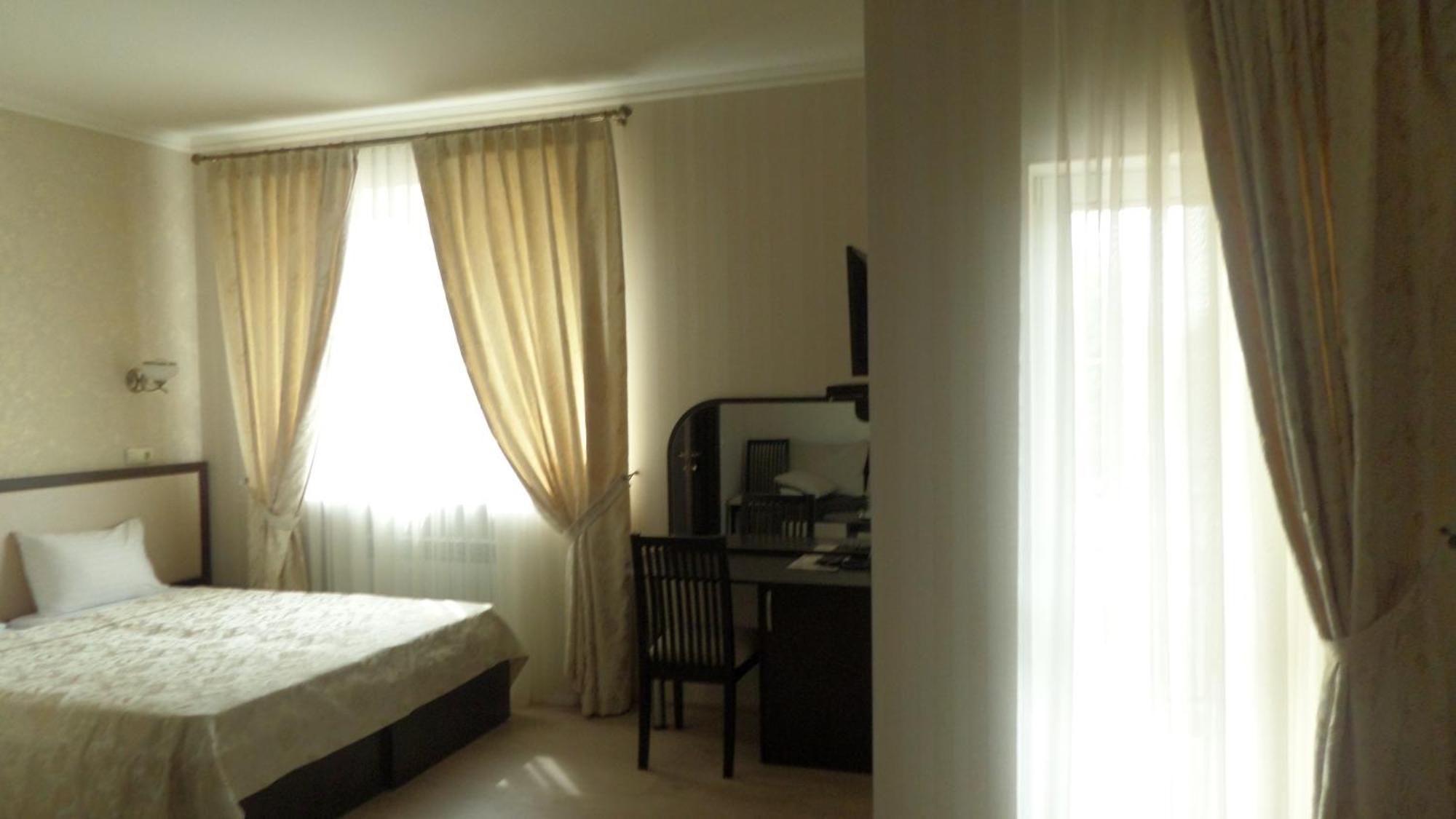 Royal Hotel Харьков Номер фото