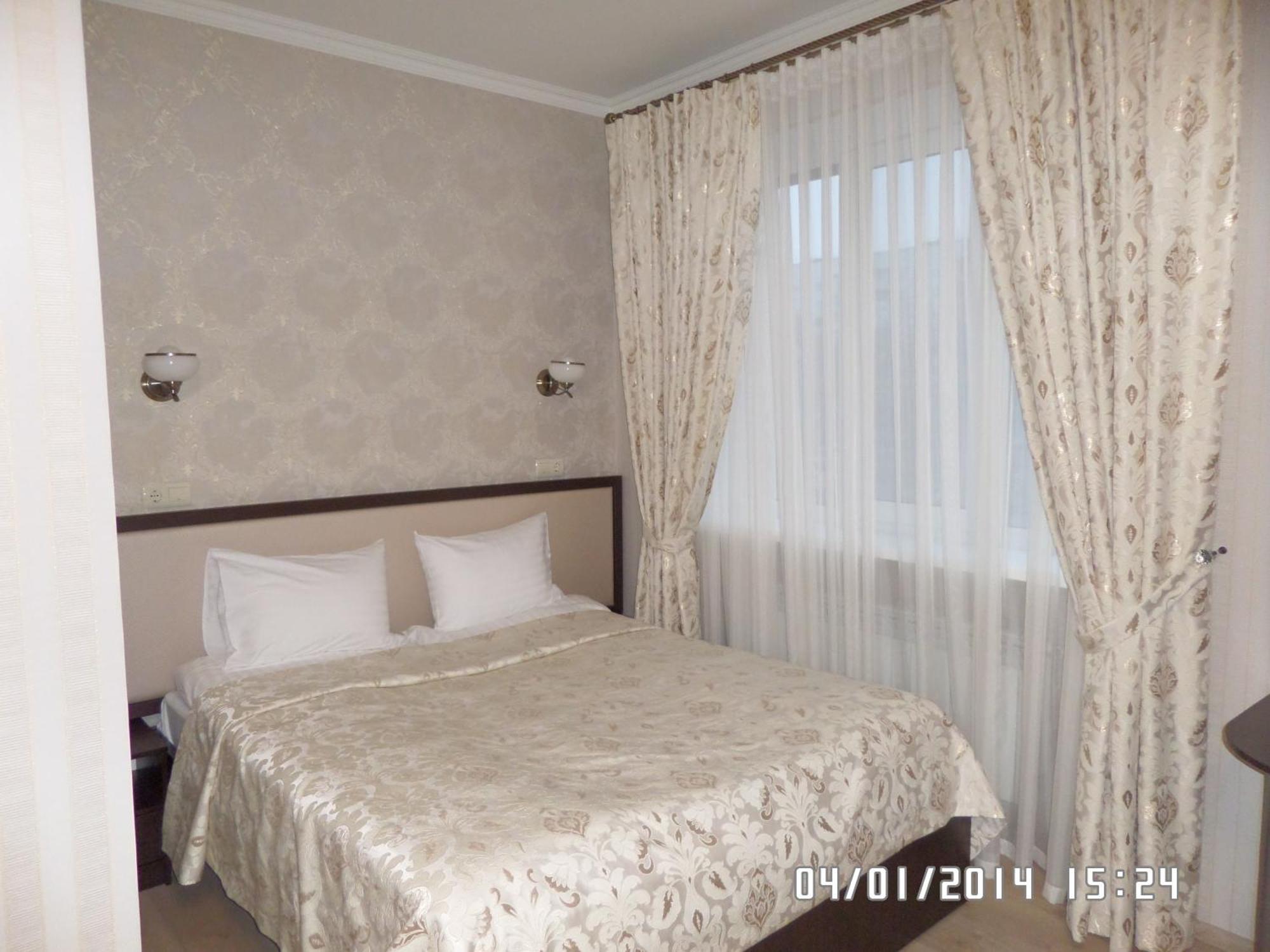 Royal Hotel Харьков Номер фото