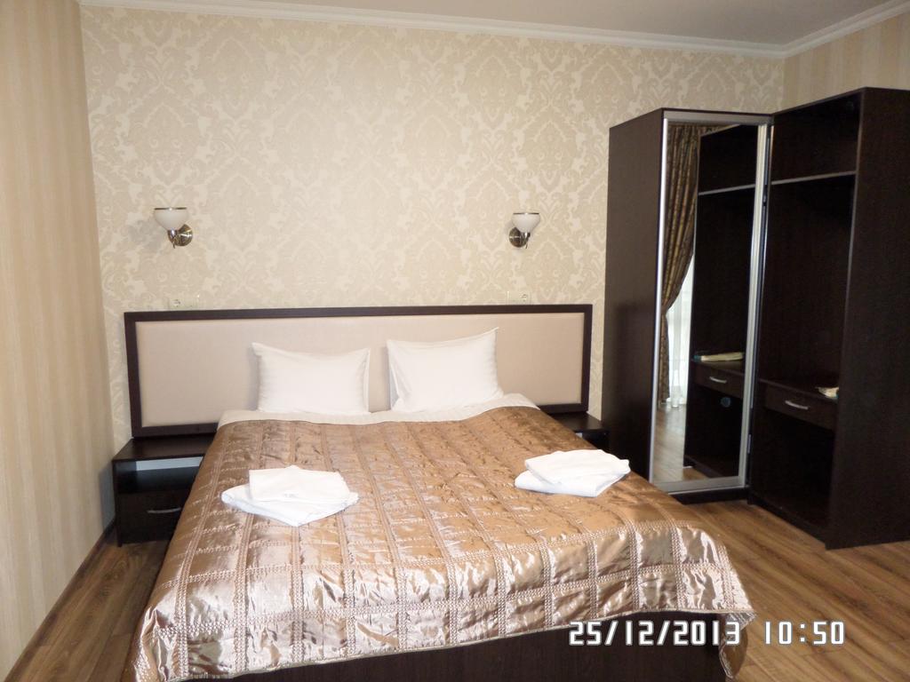 Royal Hotel Харьков Номер фото