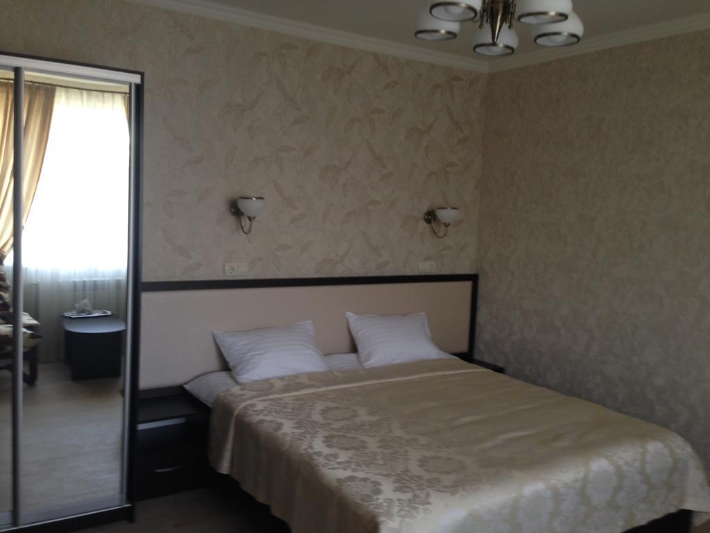 Royal Hotel Харьков Экстерьер фото